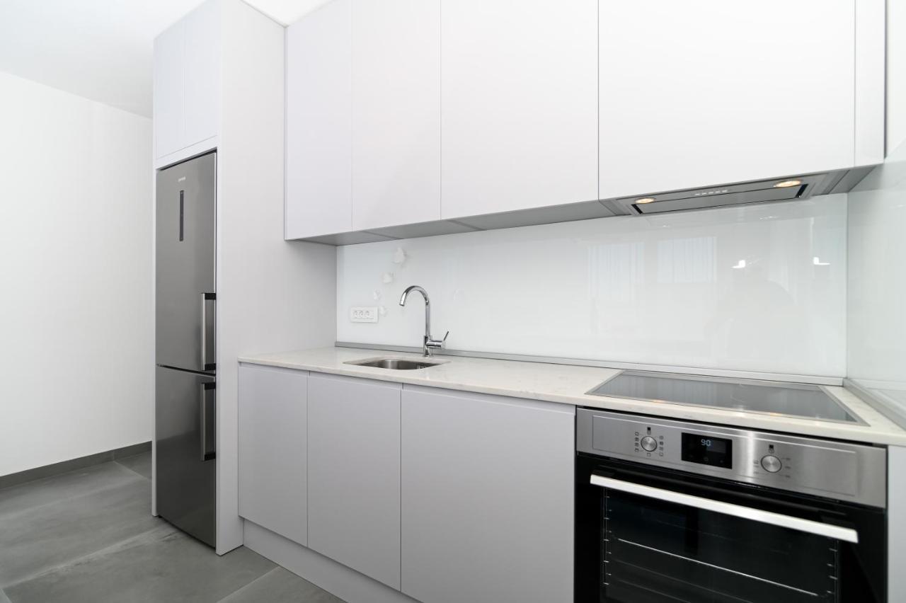 Apartment Laura, Free Parking, Balcony, 4 Ppl Trogir Buitenkant foto